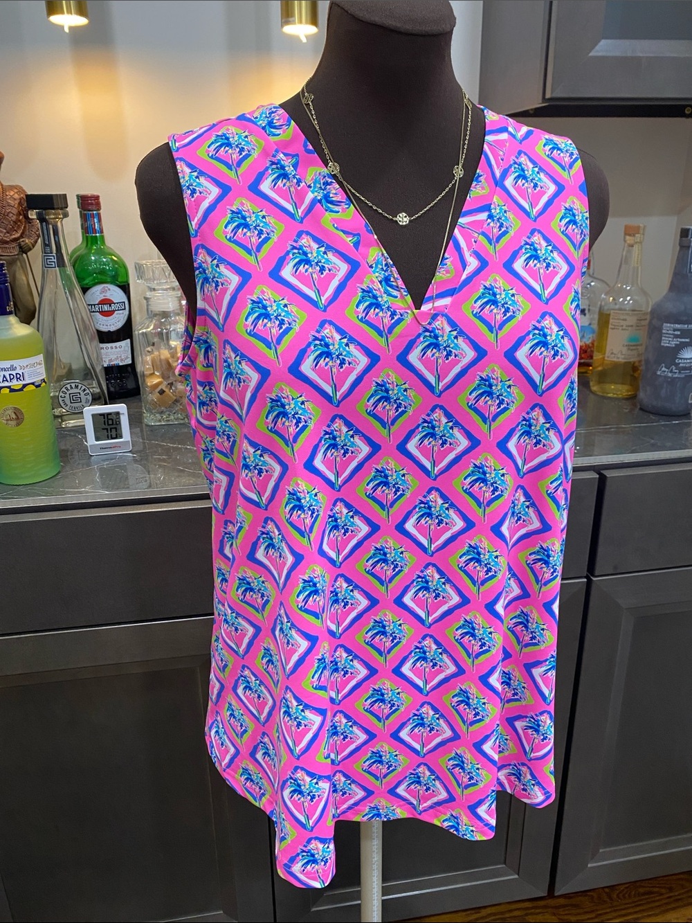 Lulu B vibrant sleeveless stretch tropical palm tree Shirt top blouse tunic